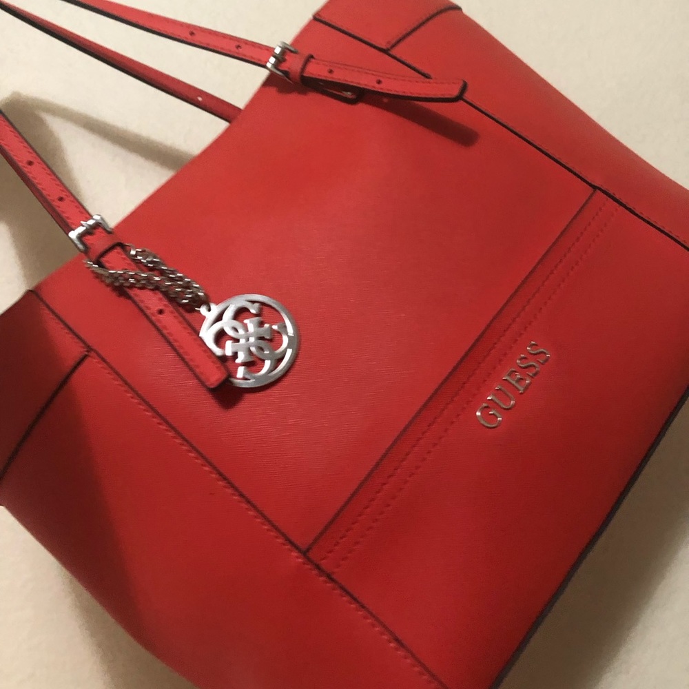 GUESS PURSE